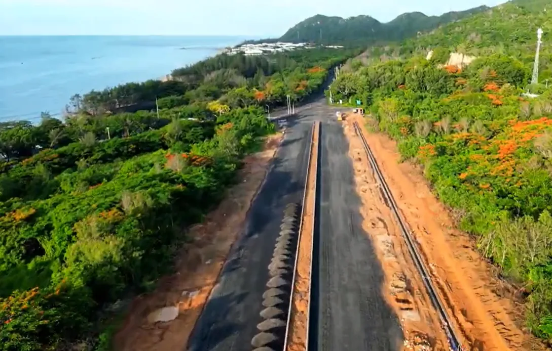 Đường Ven Núi Minh Đạm - 994